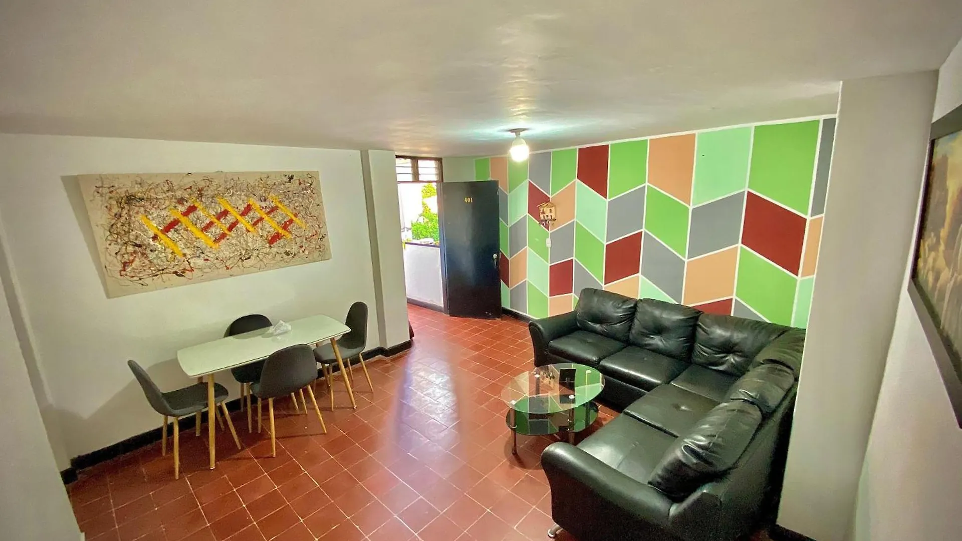 Contactos de Apartamento cerca a la playa y al centro historico